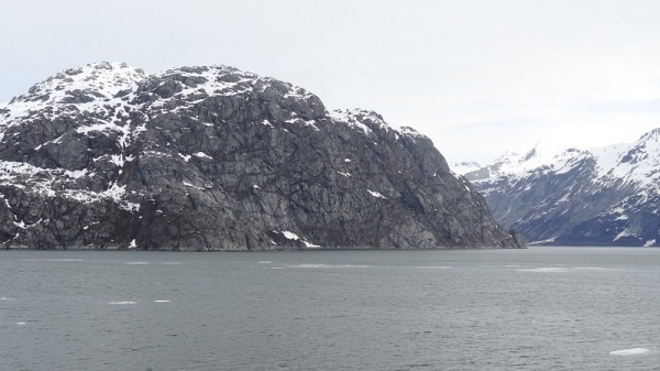 Scenic cruising in Glacier Bay Alaska